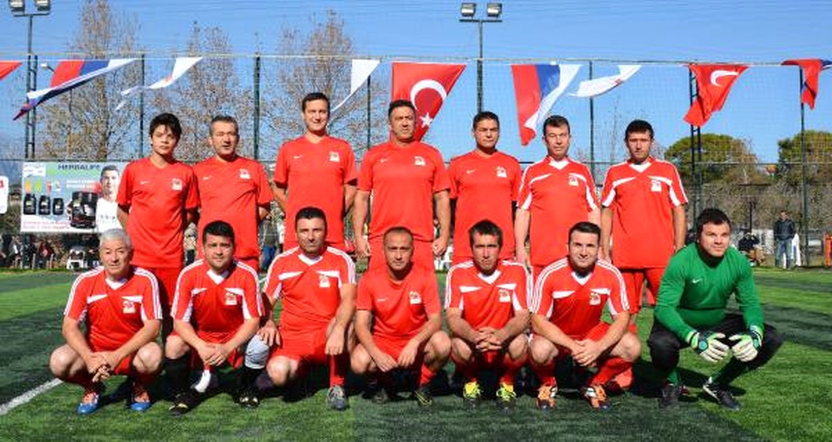Türk ve Rus Takımları, Teröre Karşı Dostluk Maçı Yaptı