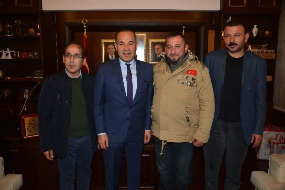 Türkmen Komutanlardan Başkan Sözlü\'ye Şükran Ziyareti