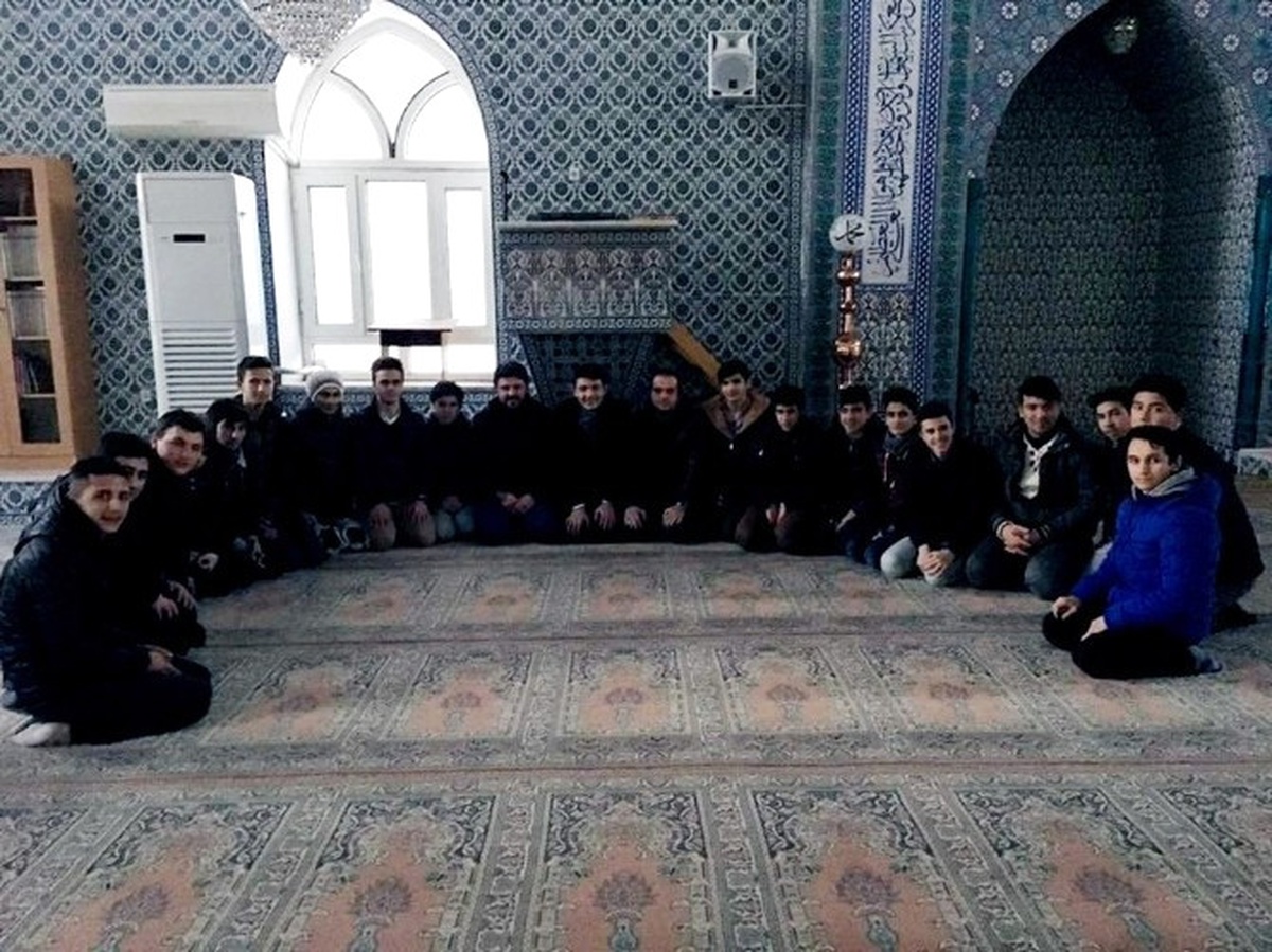 Ak Gençler Şehitleri Sabah Namazında Andı