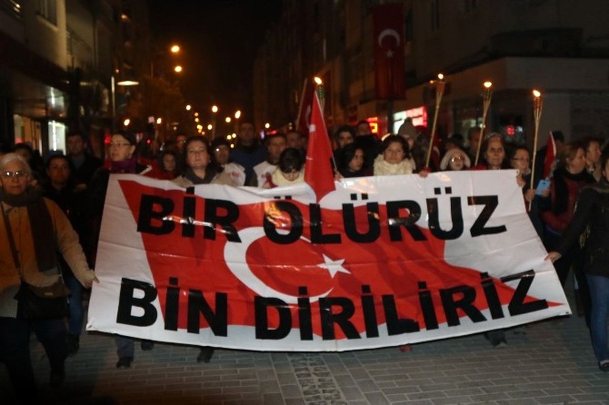 Akhisar\'da Teröre Lanet Yürüyüşü