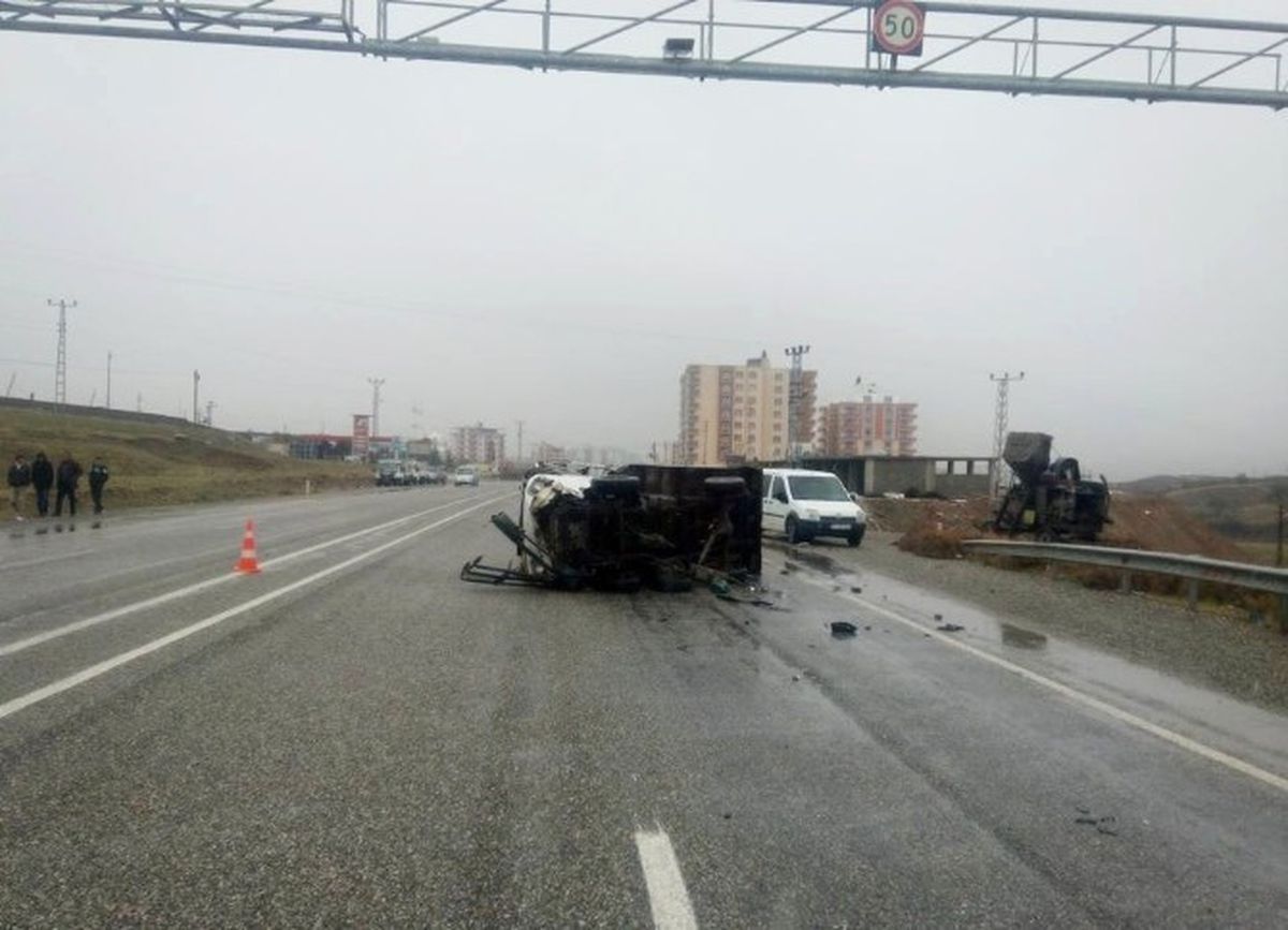 Batman\'da Trafik Kazası: 8 Yaralı