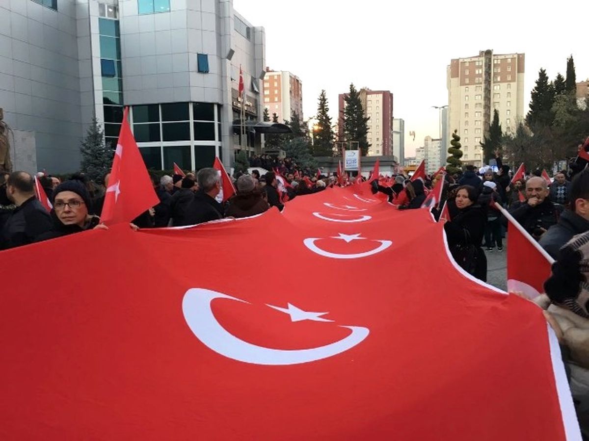 Beylikdüzü\'nde Teröre Karşı Sessiz Yürüyüş