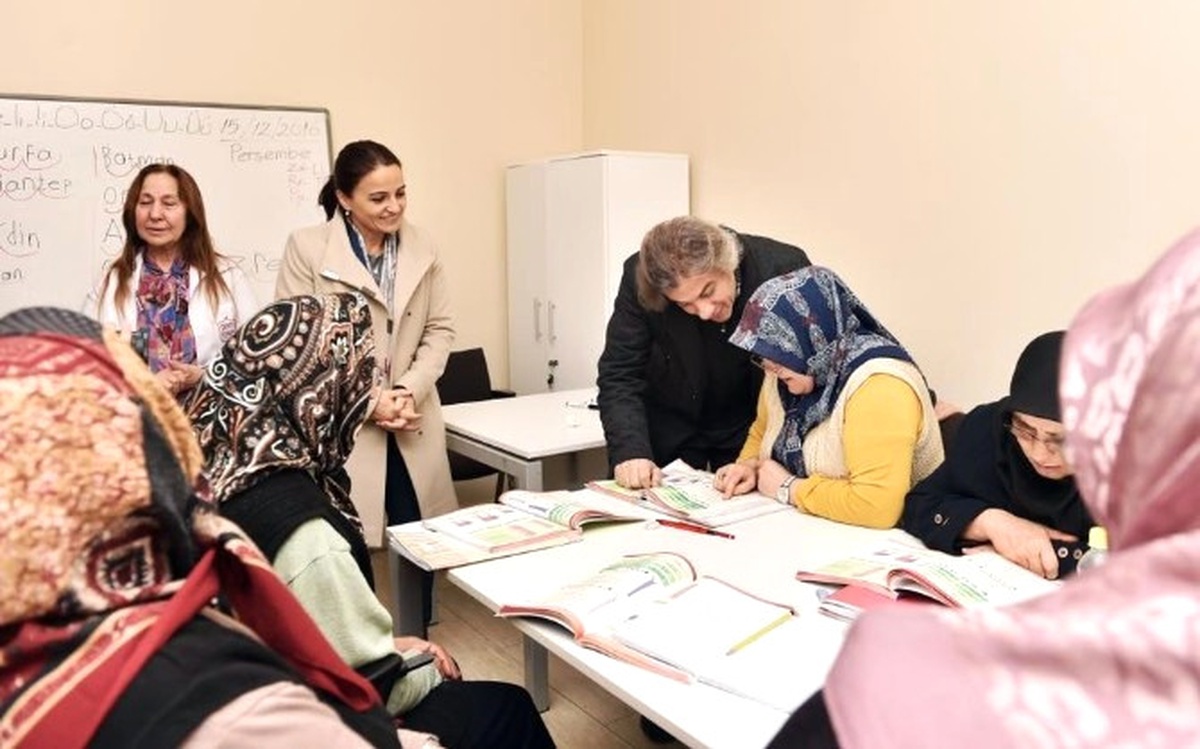 Beyoğlu Semt Konaklarında Ücretsiz Okuma- Yazma Kursları