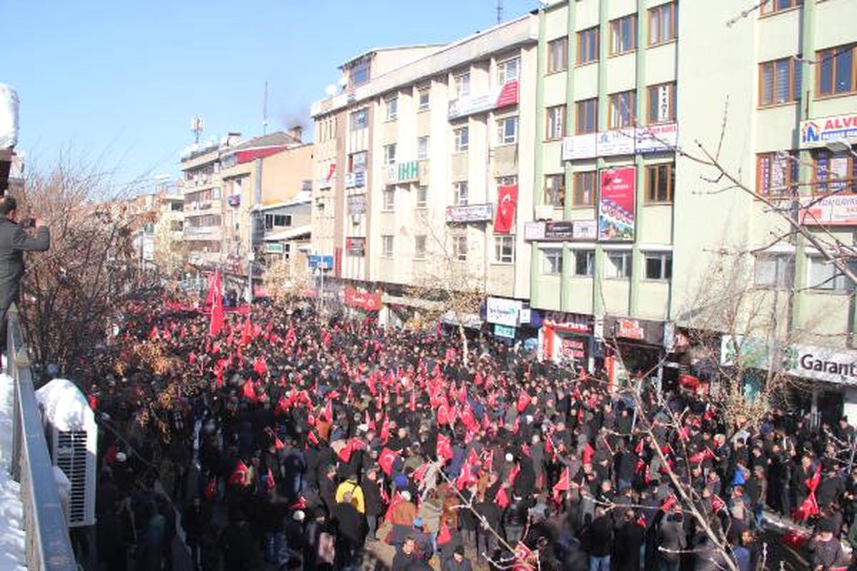 Bingöl\'de Teröre Lanet Mitingi