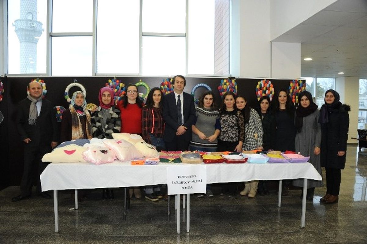 Bülent Ecevit Üniversitesi\'nden Anlamlı Sergi