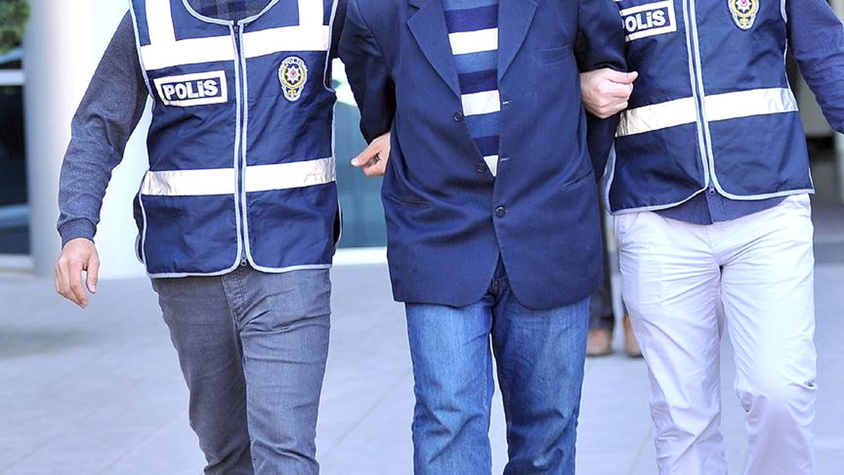 Bursa\'da Rütbeli Askerlere Fetö Gözaltısı