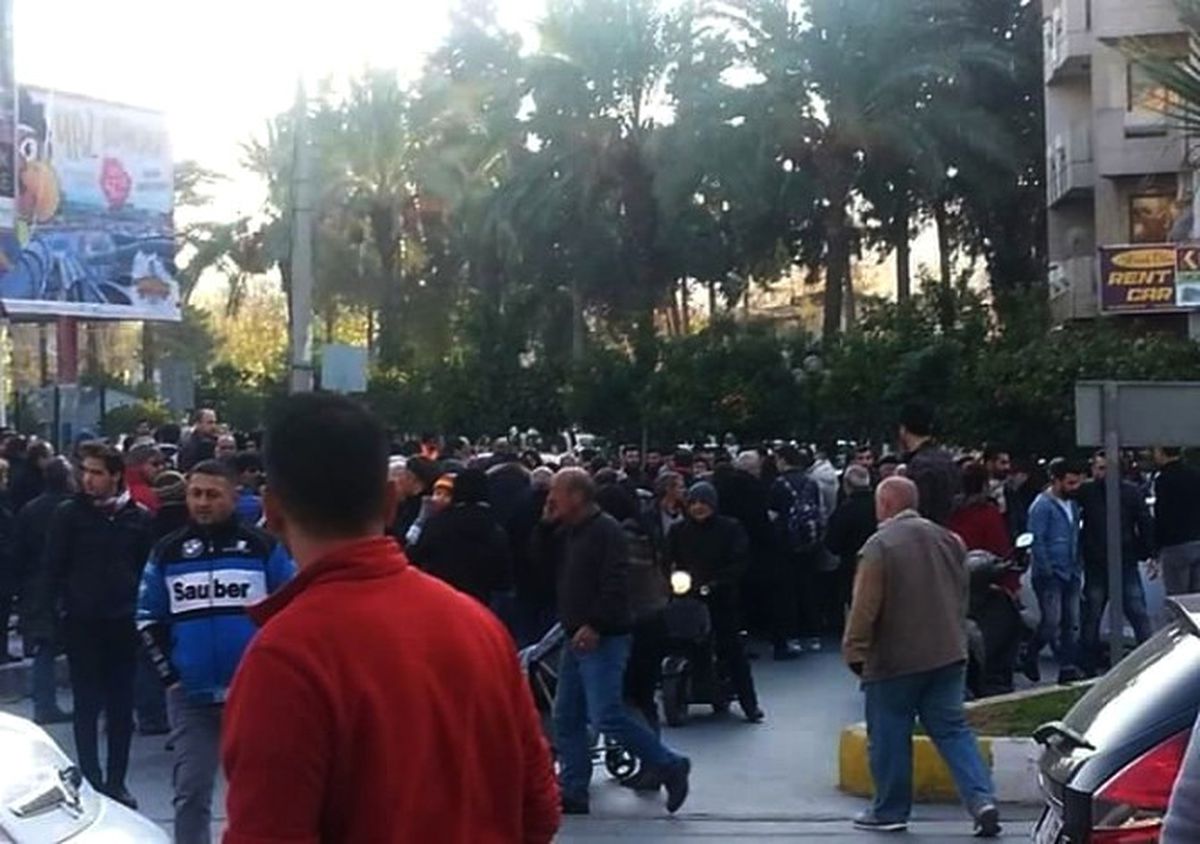 Cezaevi Firarisini Kovalayan Polisin Açtığı Ateşte Seken Kurşunlar 2 Kişiyi Yaraladı