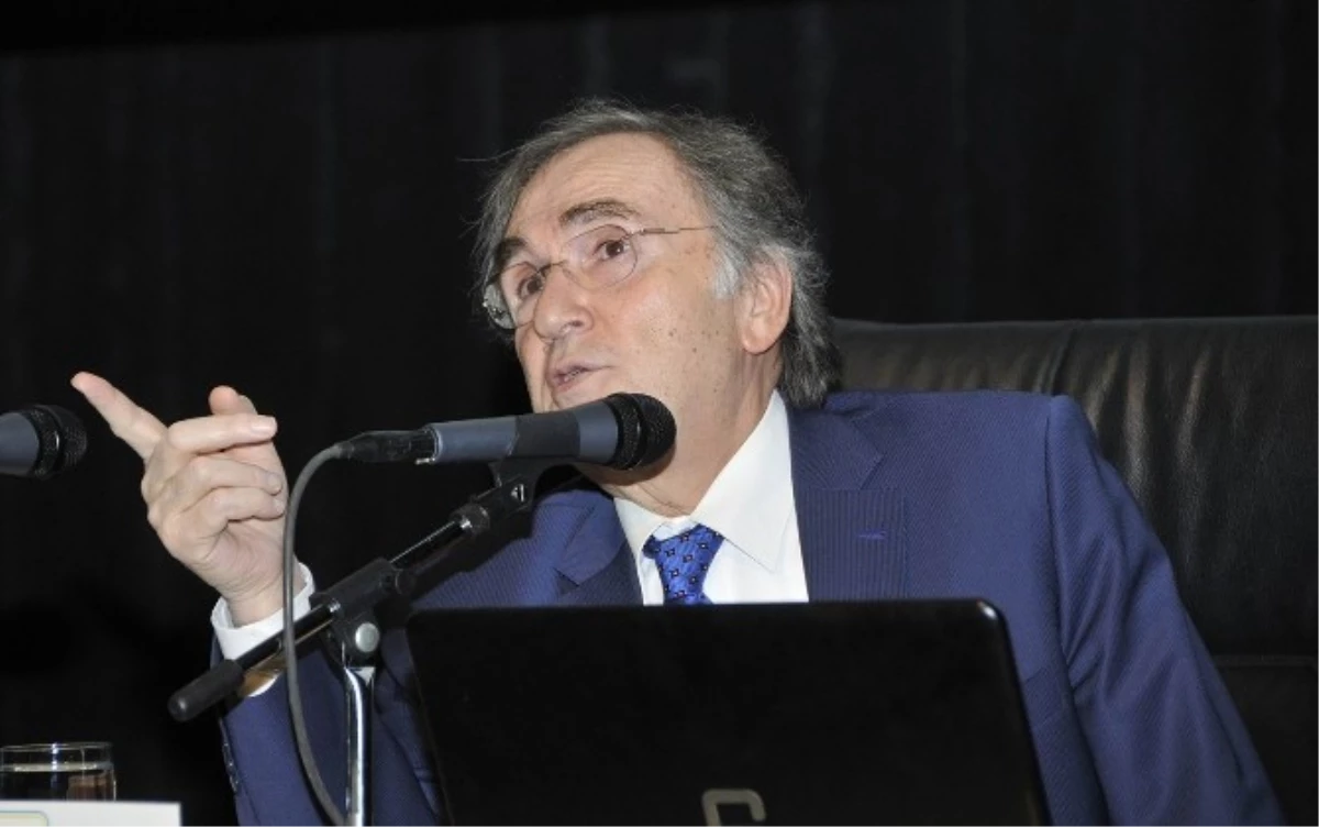 Cumhurbaşkanı Başdanışmanı Prof. Dr. Saraçoğlu Selçuk\'ta