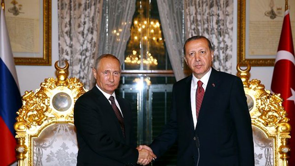 Cumhurbaşkanı Recep Tayyip Erdoğan, Rusya Devlet Başkanı Vladimir Putin\'le Görüştü.