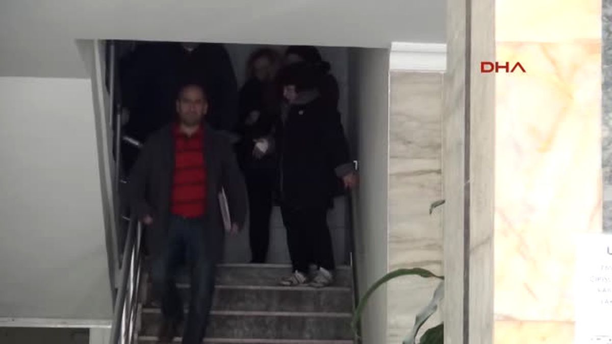 Eczacı Kadını, Sokak Ortasında Bıçaklayıp Çantasını Çaldılar