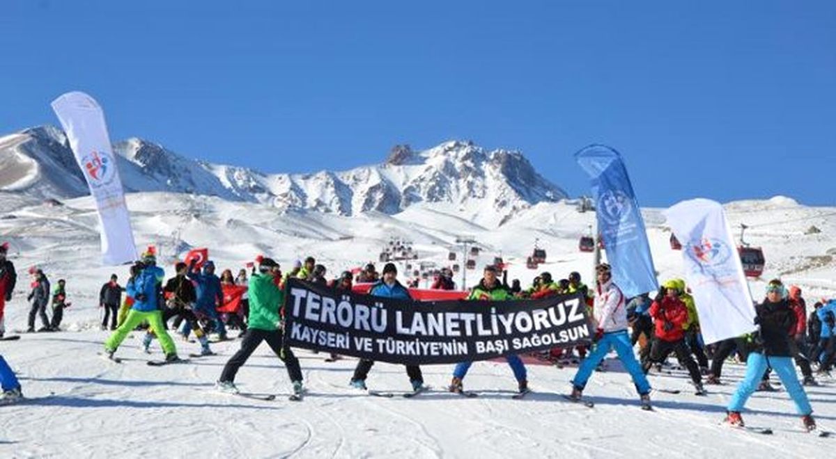 Erciyes Dağı\'nda Terör Protestosu