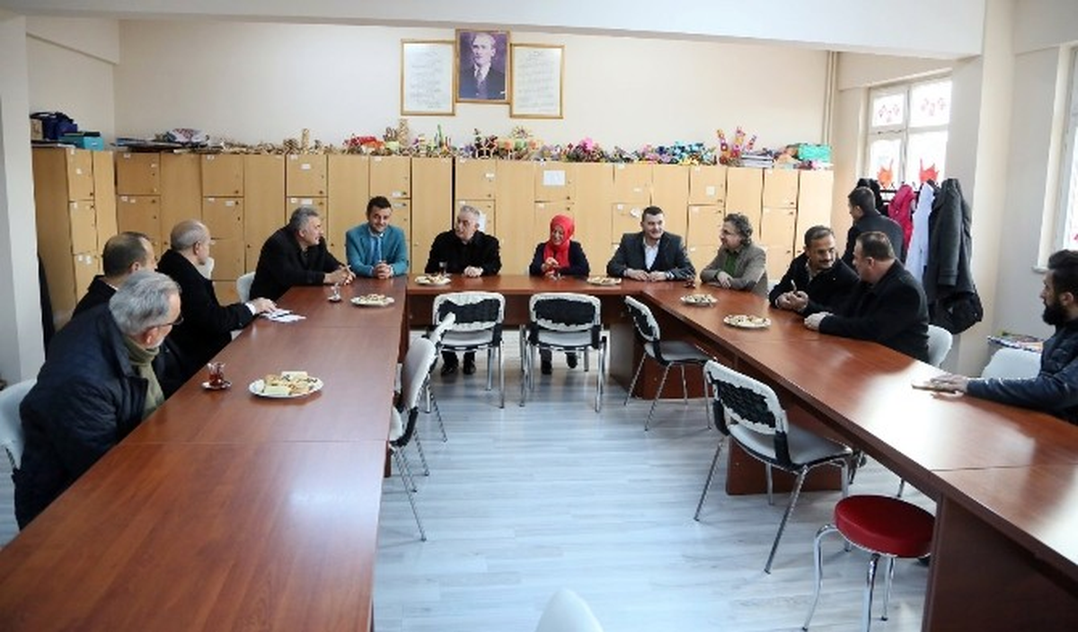 Eyüp Yeşilpınar\'da Kalpler Halep İçin Atıyor