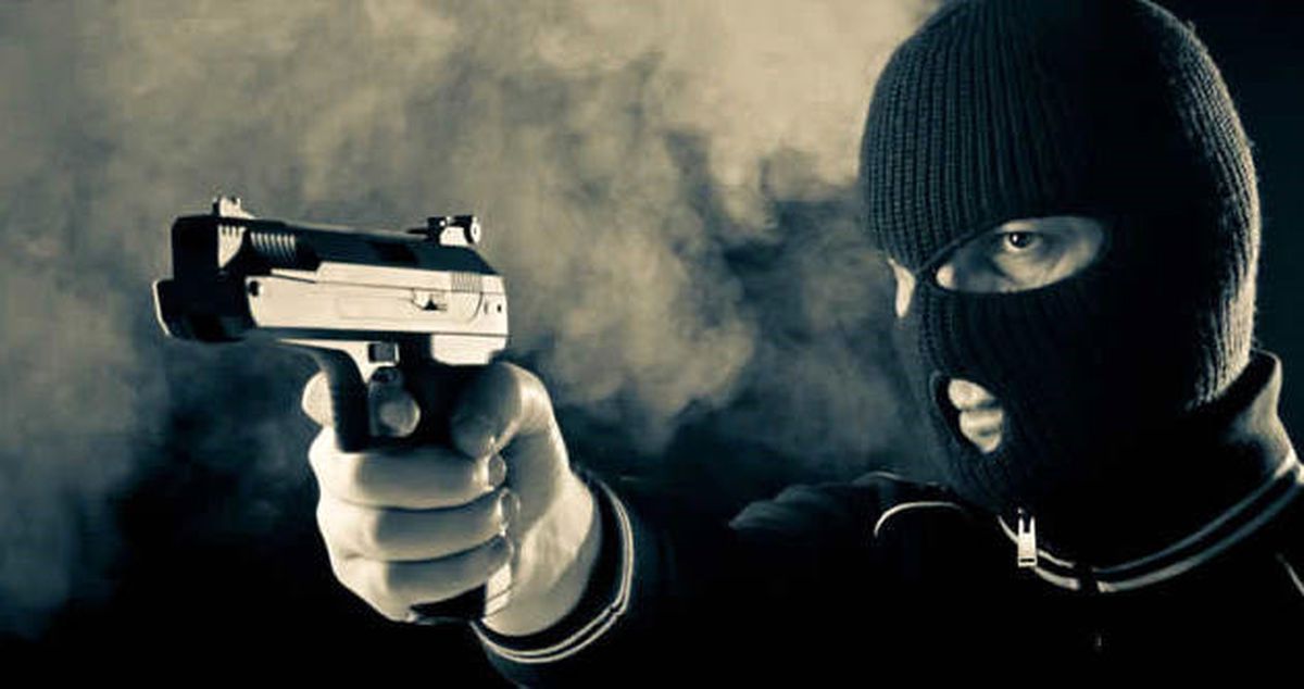 Fatih\'te Silahlı Soygun: 2 Yaralı