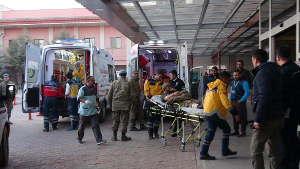 Fırat Kalkanı\'nda 1 Şehit, 9 Yaralı (4)