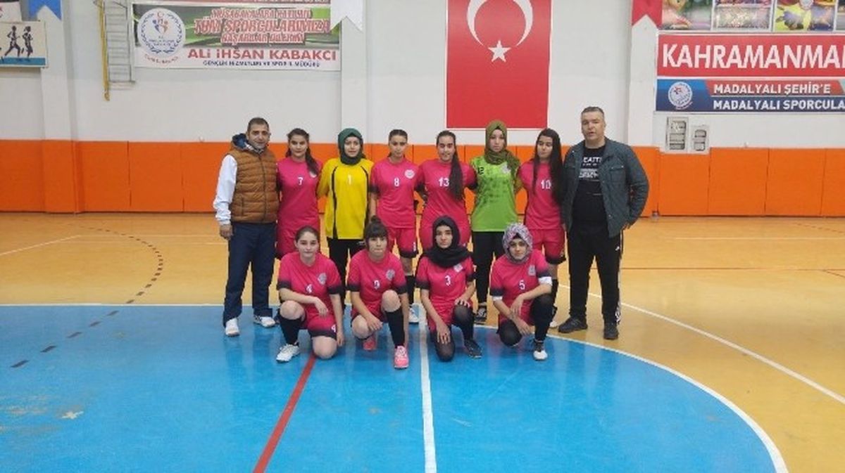 Futsalda Kupalara Ambargo Koydular