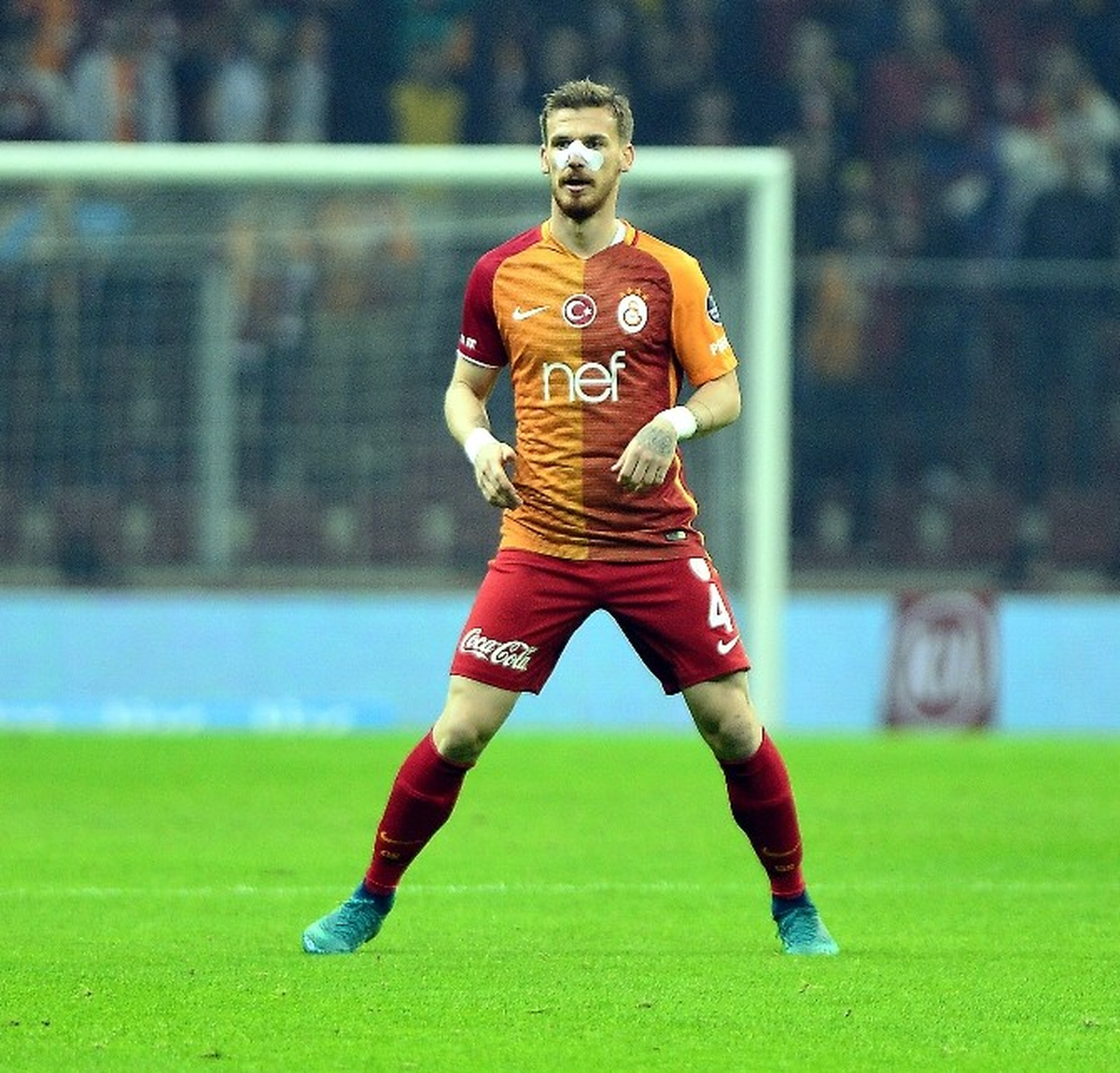 Galatasaray\'da Serdar Aziz Sezonu Kapattı