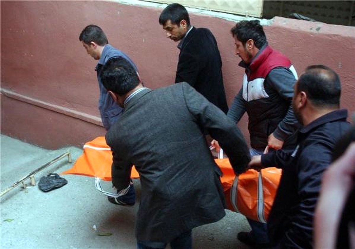 Genç Kız Çadırda Vurulmuş Olarak Bulundu