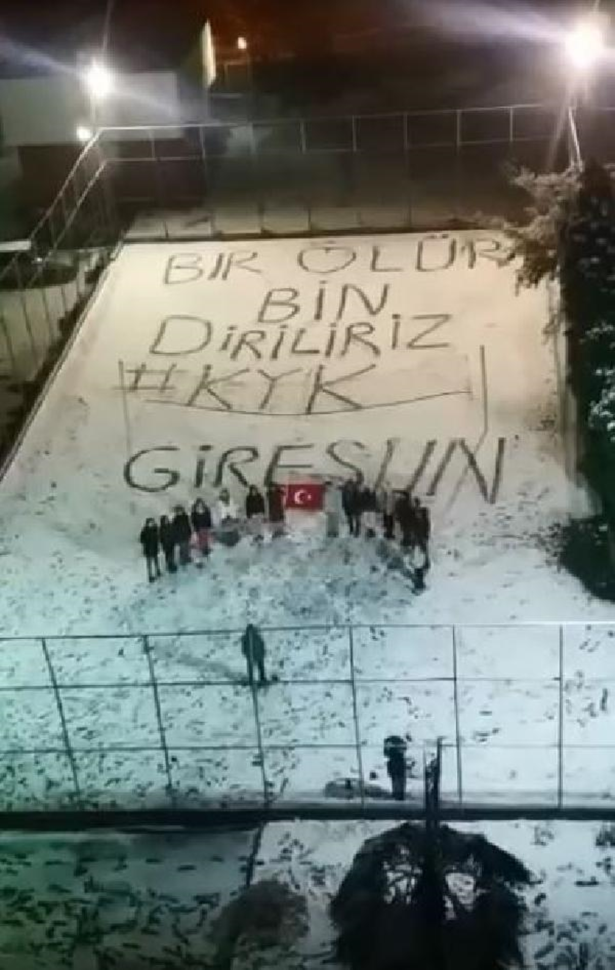 Giresun\'da Kız Öğrencilerden Teröre Tepki Eylemi