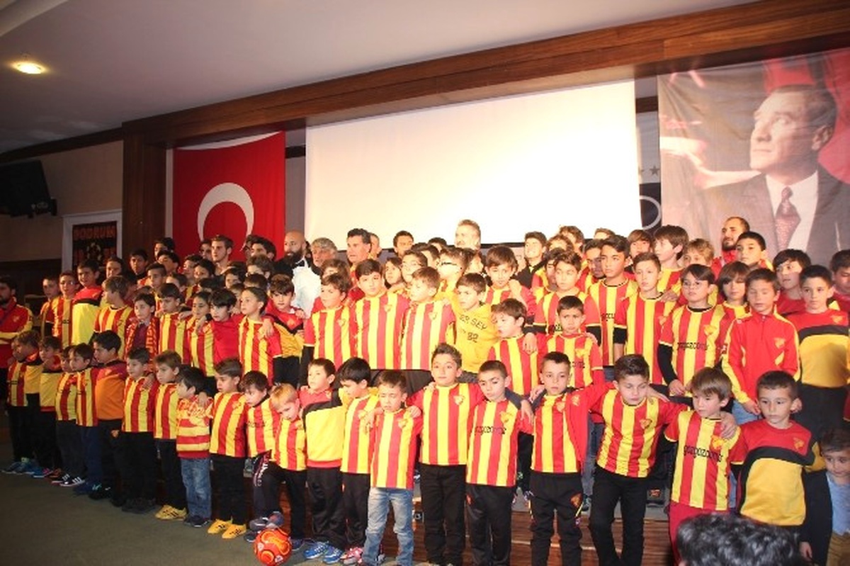 Göztepe Bodrum Futbol Okulu 1. Yaşını Kutladı