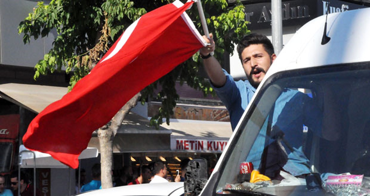 İstanbul ve Kayseri\'deki Terör Saldırılarına Tepkiler