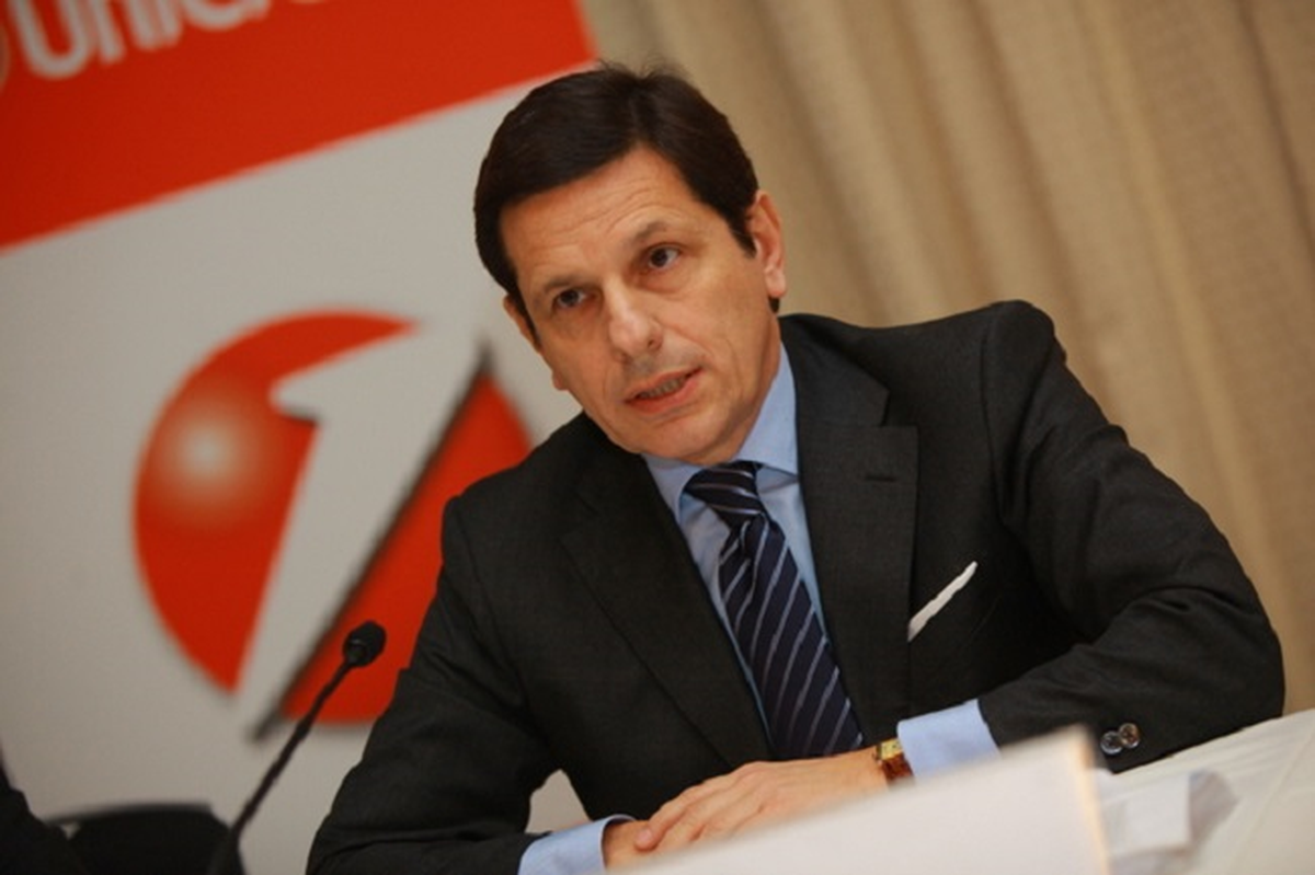 İtalyan Bankası Yapı Kredi\'de Hisse Satışı Düşünmüyor