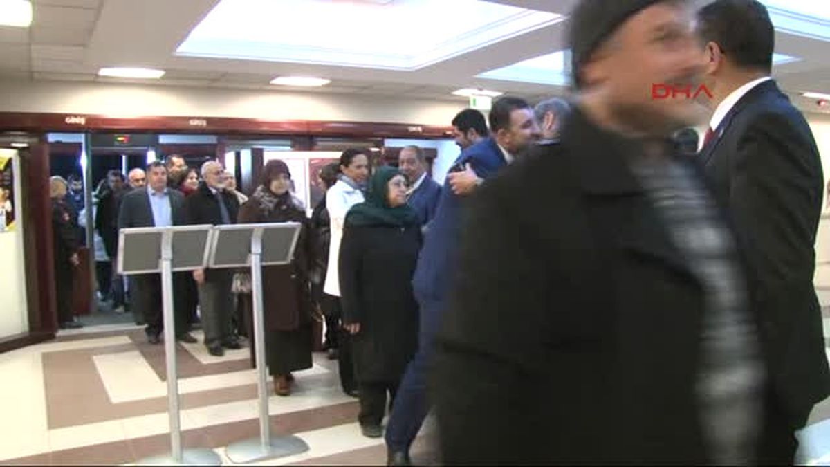Izmirliler AK Parti Izmir Il Teşkilatı\'nın Düzenlediği Şeb-i Arus Töreninde Buluştu