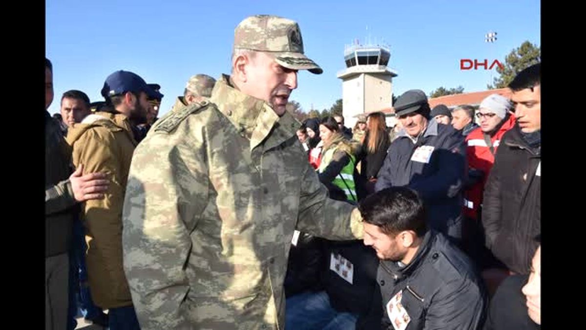 Kahramanmaraş Orgeneral Akar, Kahramanmaraş\'ta Patriot Bataryasını Inceledi