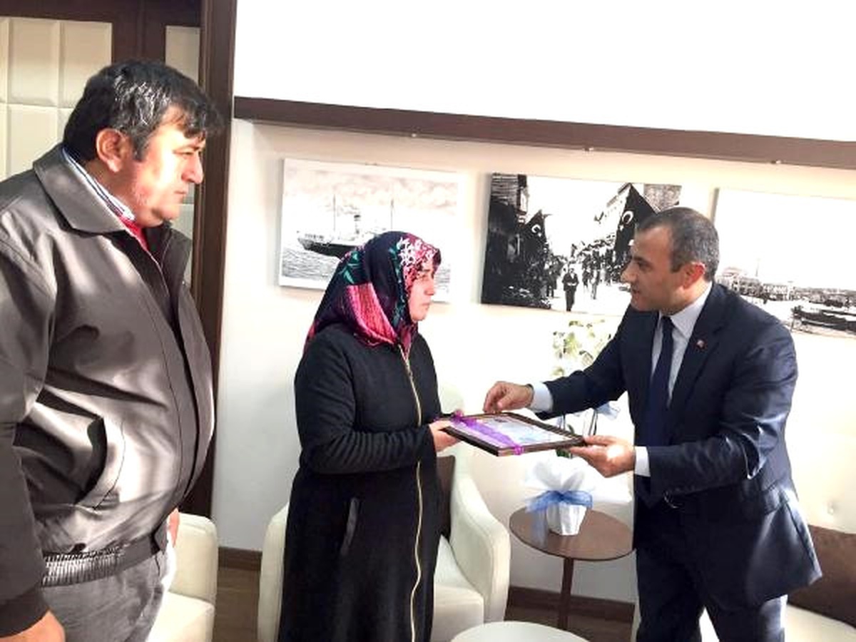 Kaymakam Sonel, 1 Yılda 3\'üncü Şehidin Ailesini Ev Sahibi Yaptı