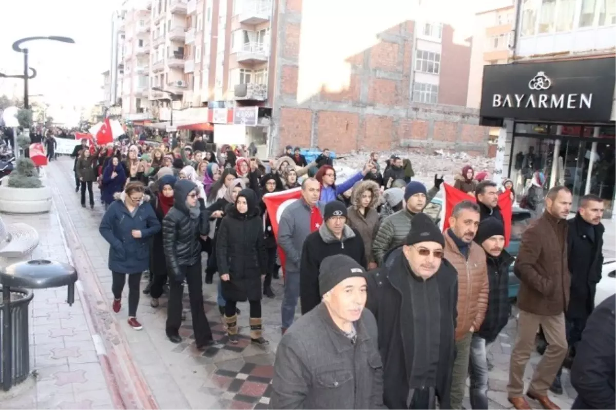 Kayseri\'deki Terör Saldırısına Tepkiler Çığ Gibi Büyüyor