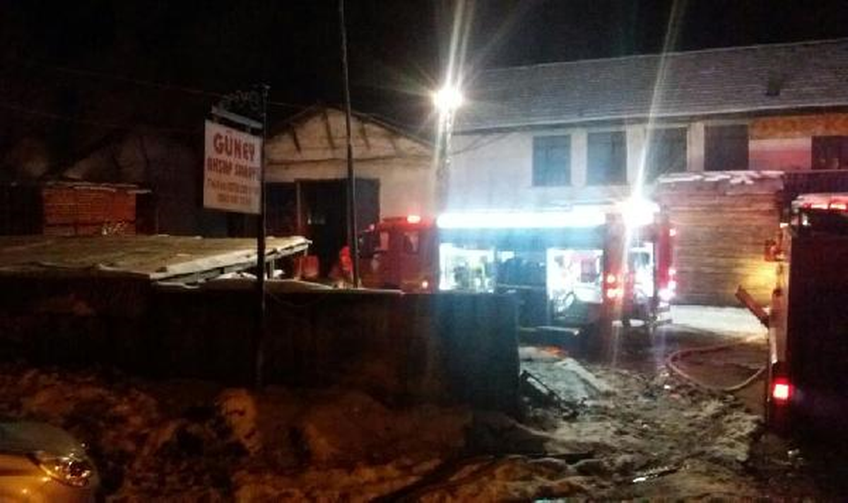 Kereste Fabrikasındaki Yangını İtfaiye Söndürdü