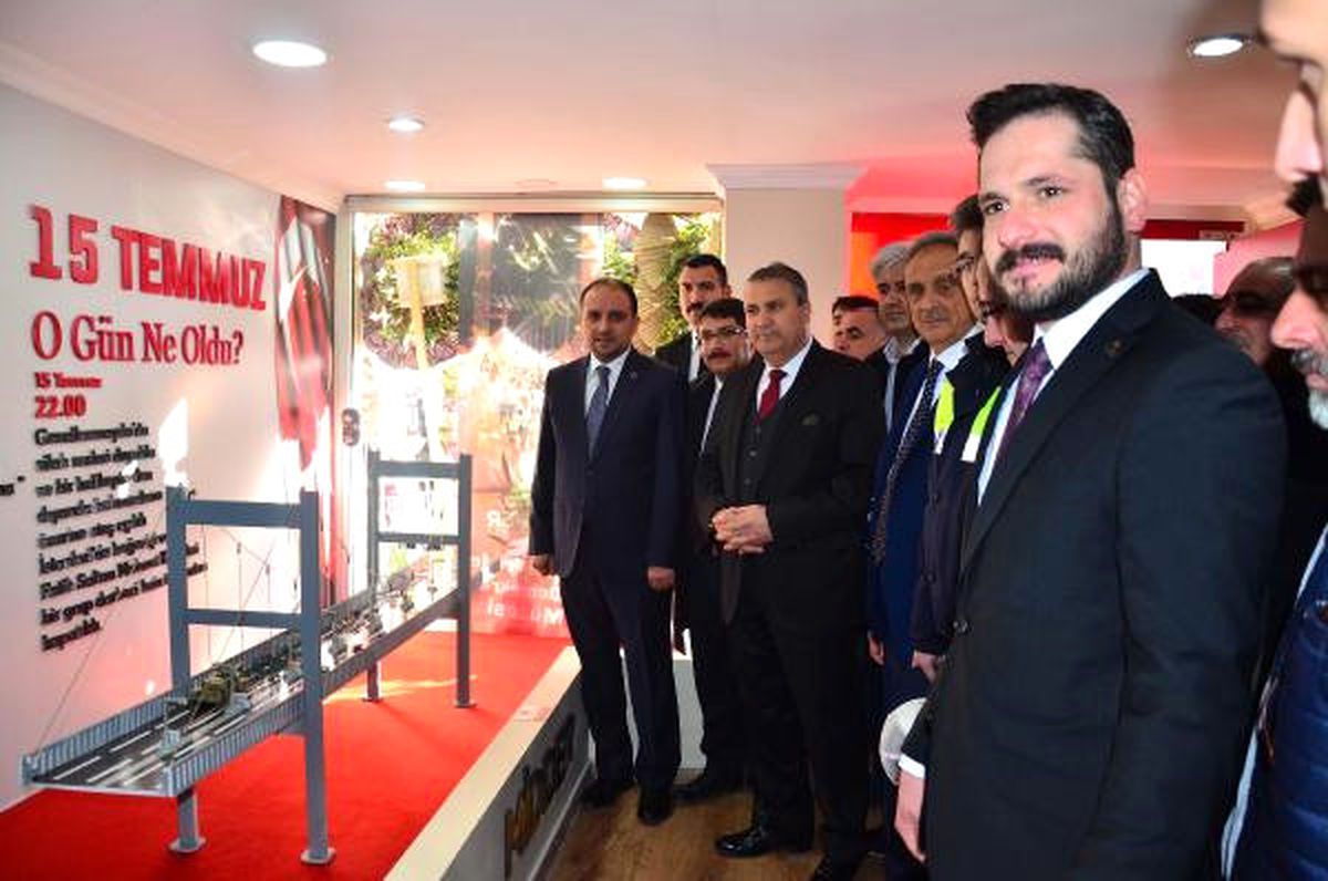Manisa\'da 15 Temmuz Milli İrade Demokrasi Derneği ve Müzesi Açıldı