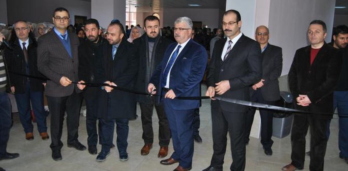 Öğrencilerden Şehit Yakınları ve Halep\'teki Mazlumlar İçin Kermes