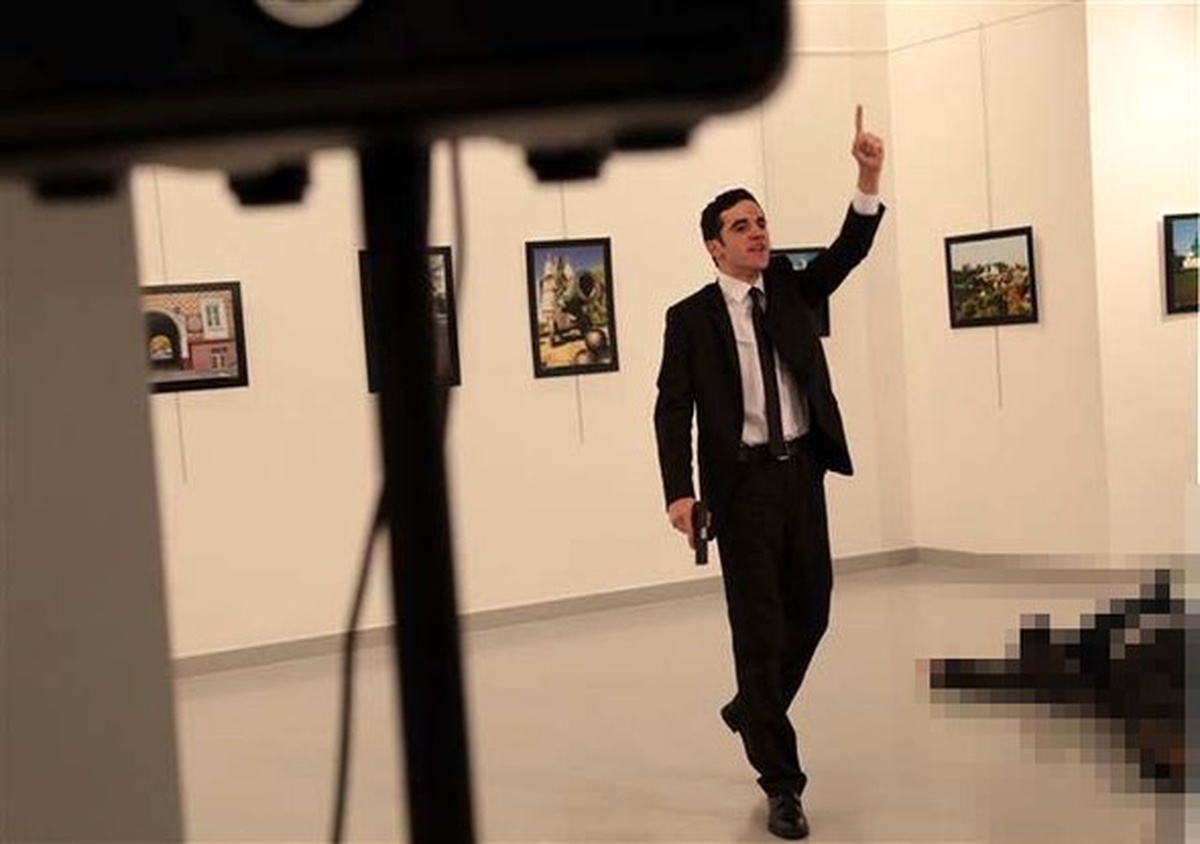 Rus Büyükelçi Karlov\'a Silahlı Saldırı (8)