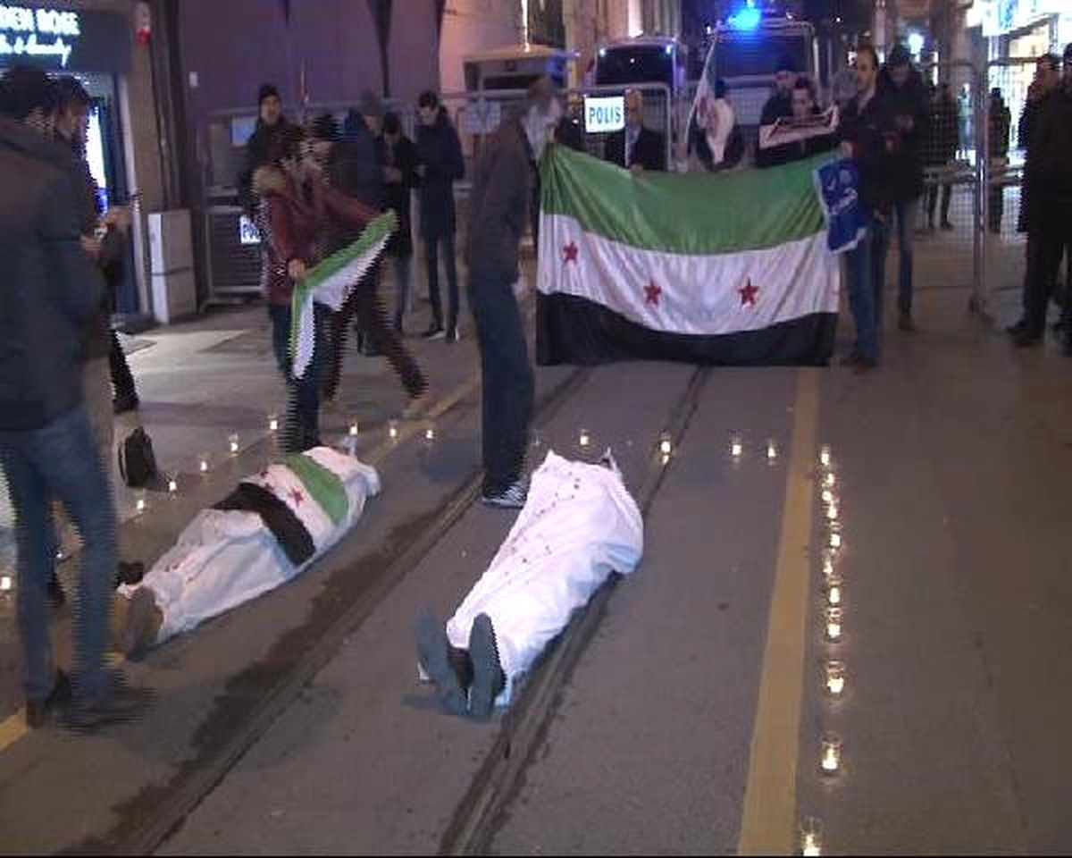 Rusya İstanbul Başkonsolosluğu Önünde Suriye Eylemi