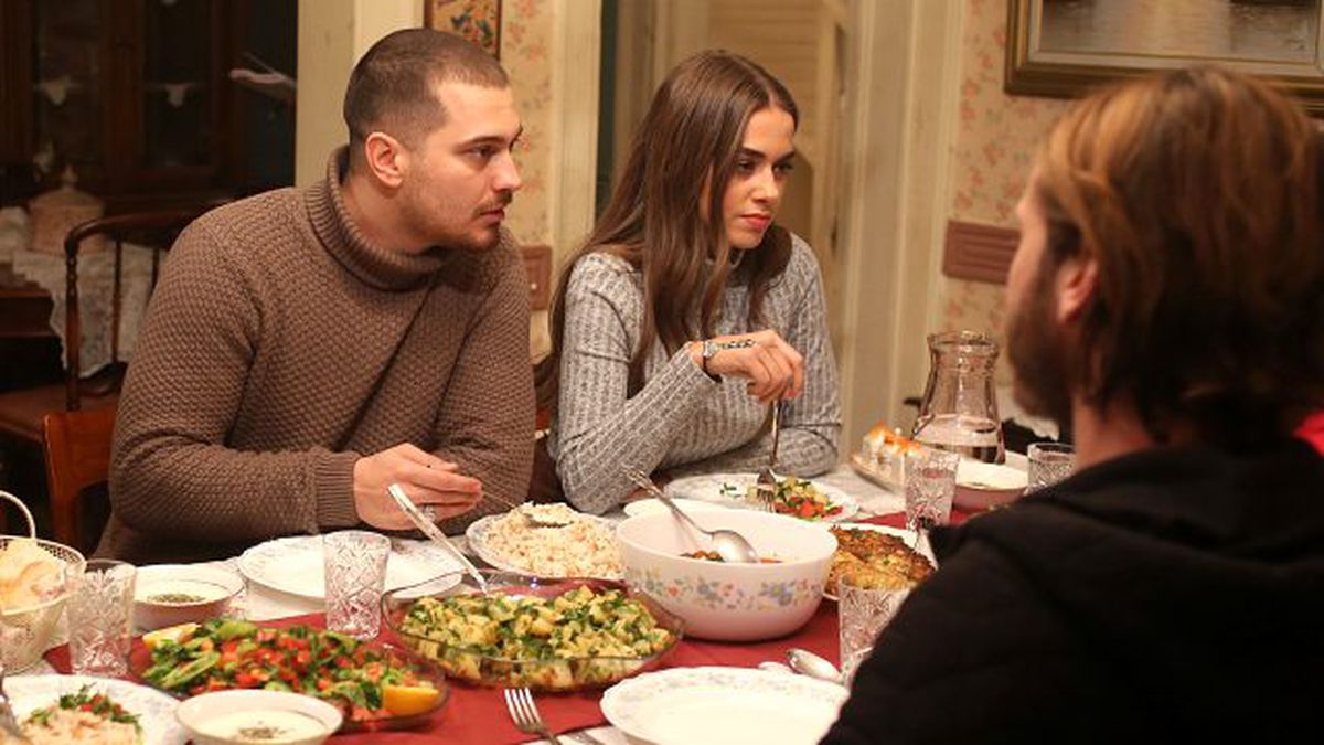Sarp\'ın Oyunu Başarılı Olacak Mı?