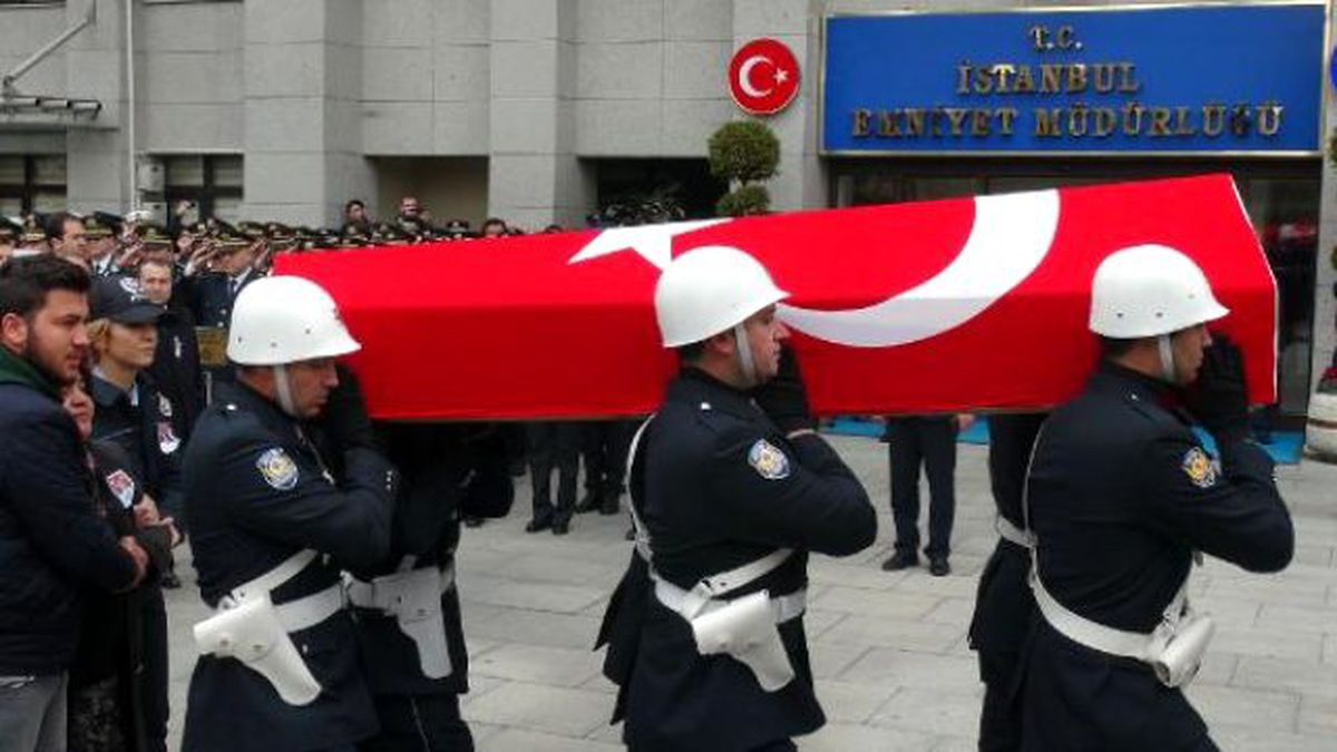 Şehit Polis Numan Şeref Datlı İstanbul Emniyet Müdürlü\'nde Tören Düzenlendi