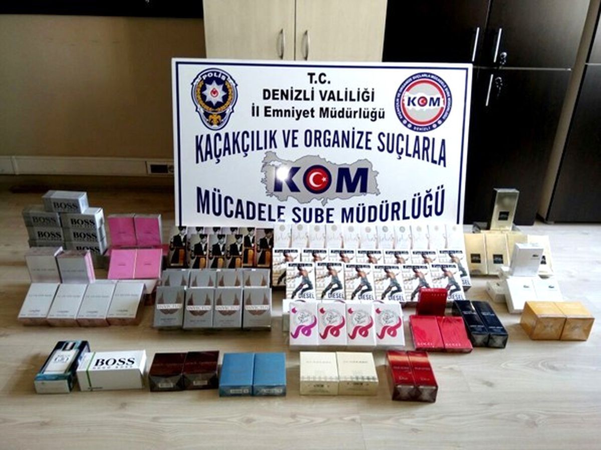 Şüpheli Araçtan Bandrolsüz Parfüm Çıktı