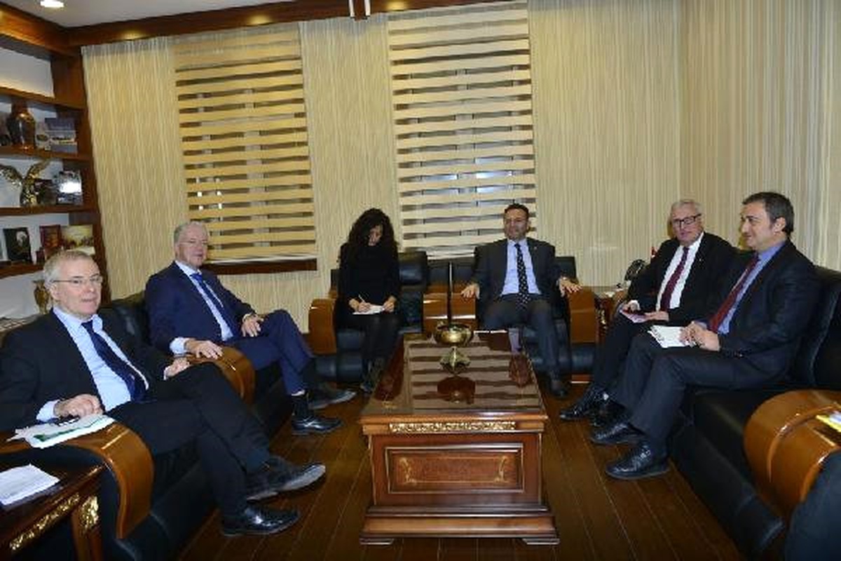 Vali Aksoy, Ak Türkiye Raportörlerini Kabul Etti