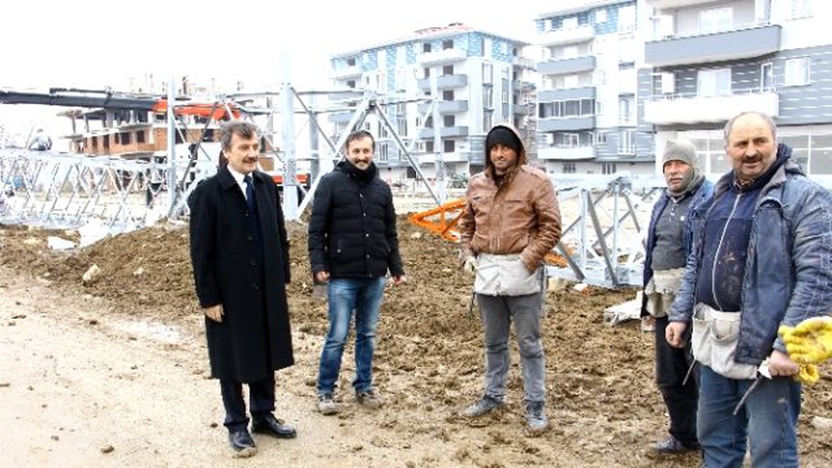 Yenişehir\'de Elektrik Hatları Yenileniyor