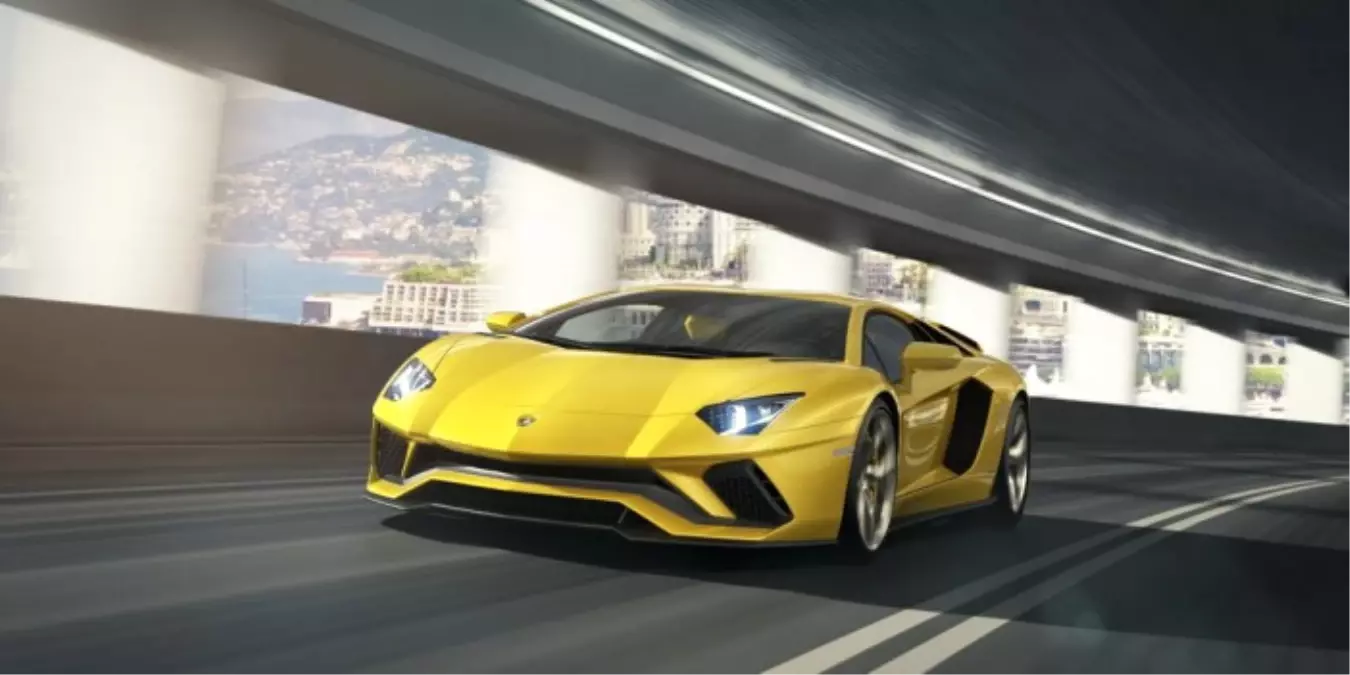 2017 Lamborghini Aventador S Tahtı Almaya Geliyor