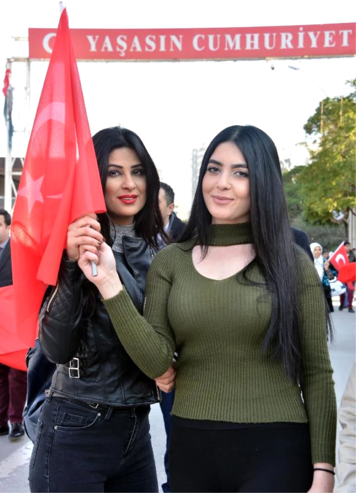 Adana\'da 20 Bin Kişi Teröre Karşı Yürüdü