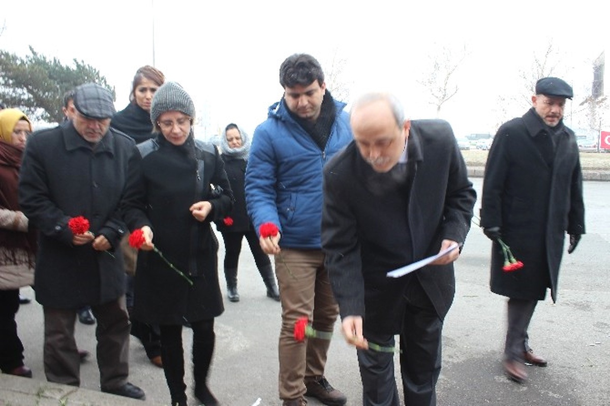 Agü Akademisyenleri, Şehit Komandolar Durağı\'nı Ziyaret Etti