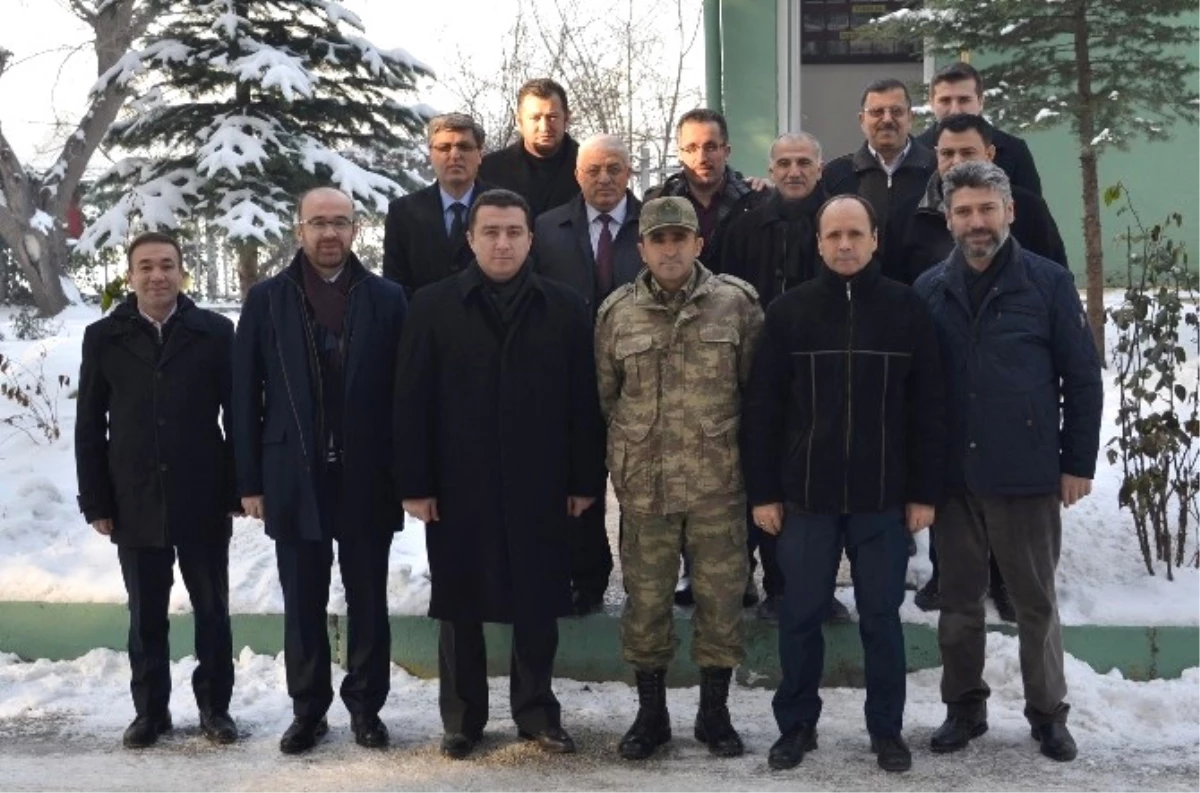 Başkan Bakıcı ve AK Parti Teşkilatı Askerlere Taziye Ziyaretinde Bulundu