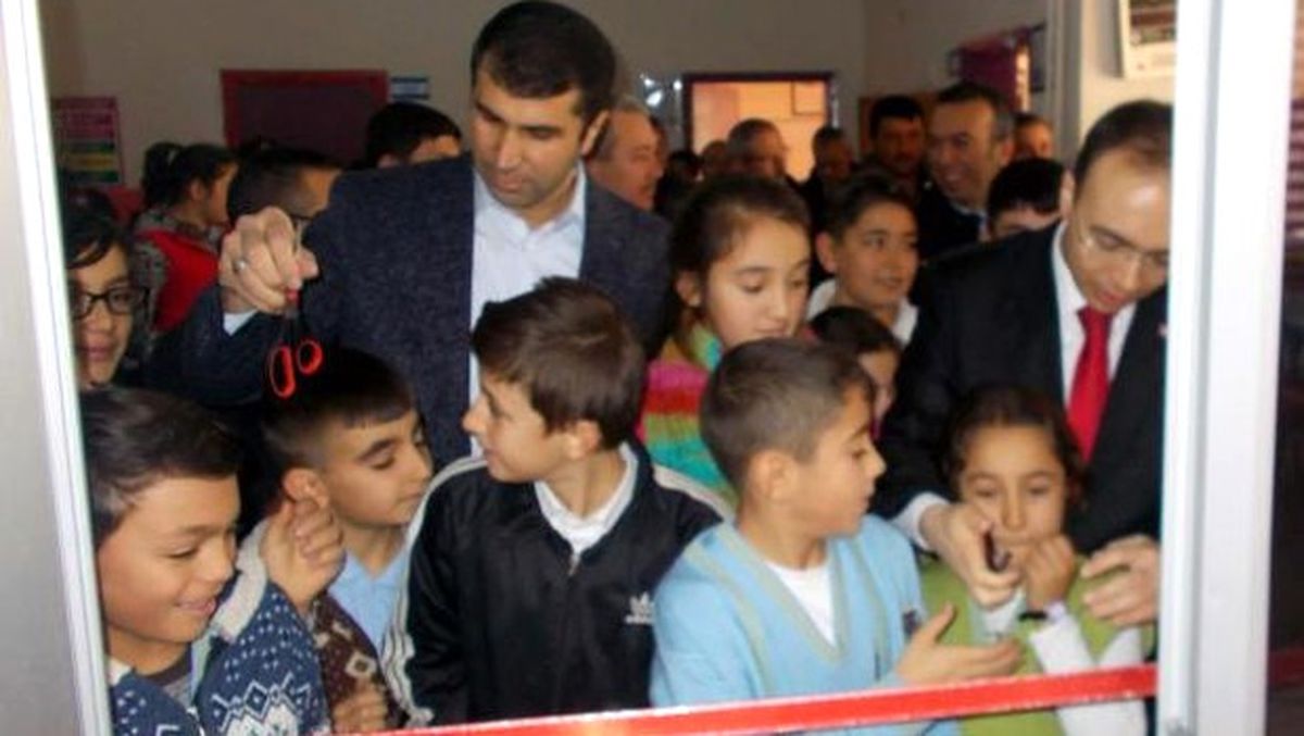 Bayramiç\'te Kütüphane Açılışı