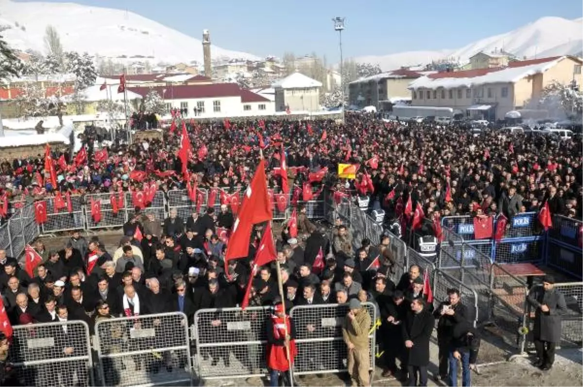 Bitlis\'te Milli Birlik Mitingine 10 Bin Kişi Katıldı