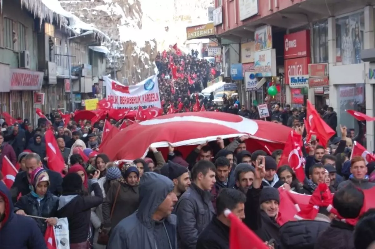 Bitlis\'te Teröre Lanet Mitingi