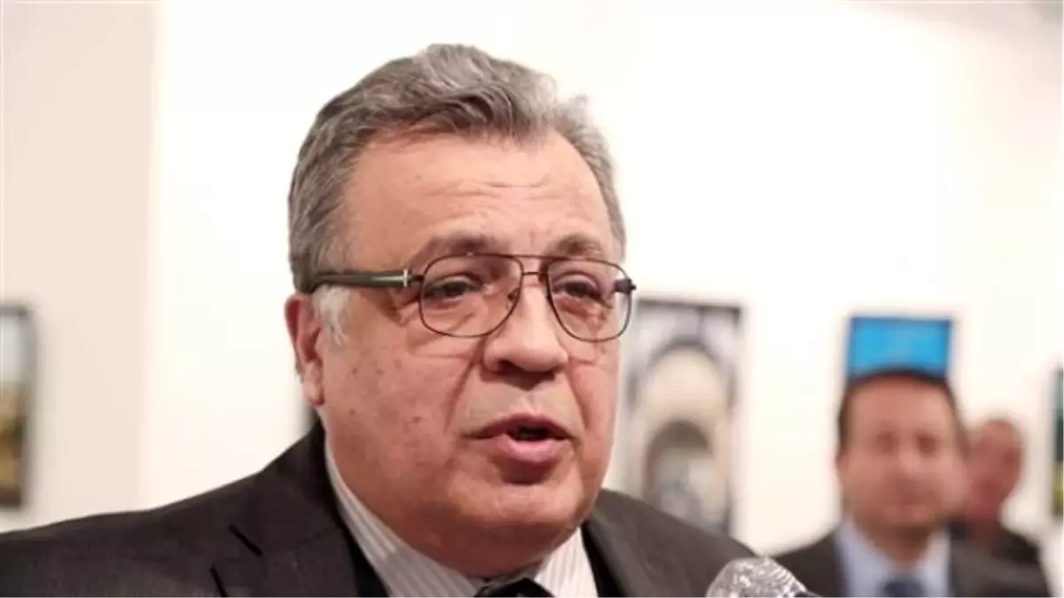 Büyükelçi Karlov\'un Cenazesi Adli Tıp Kurumu\'na Kaldırıldı