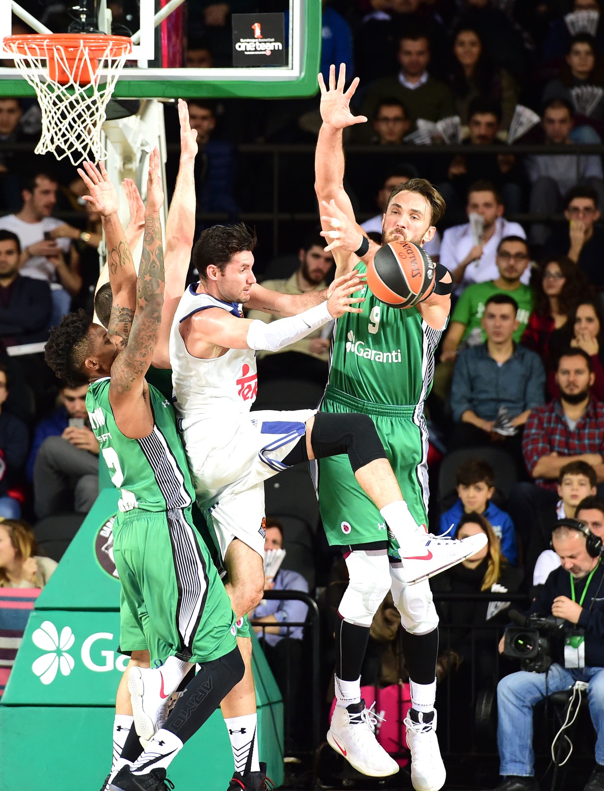 Darüşşafaka Doğuş bu kez Fenerbahçe karşısında