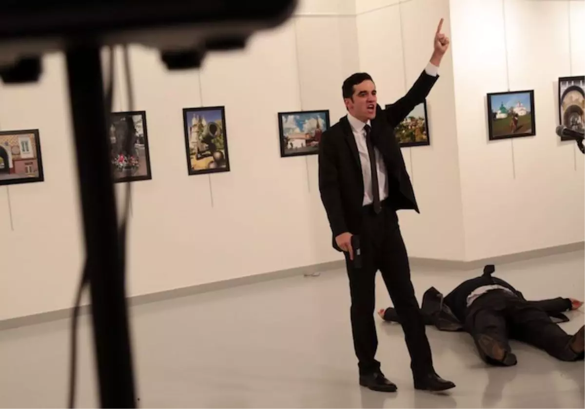 Dha Ankara - Rus Büyükelçi Karlov, Silahlı Saldırıda Öldü (5)