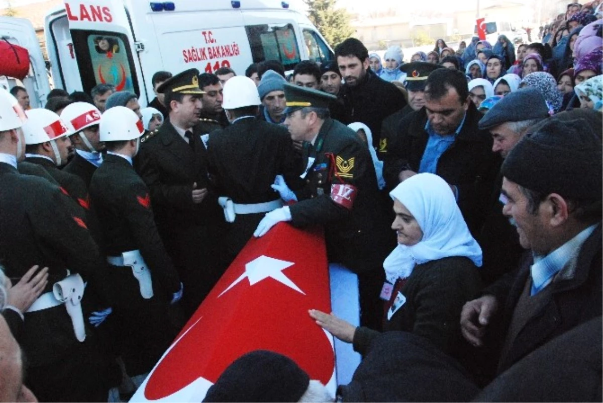 El Bab Şehidine Helallik de Gözyaşları Sel Oldu